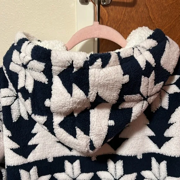 Vera Bradley Black & White Hooded Fleece Snowflake Jacket-NWT - Picture 9 of 13